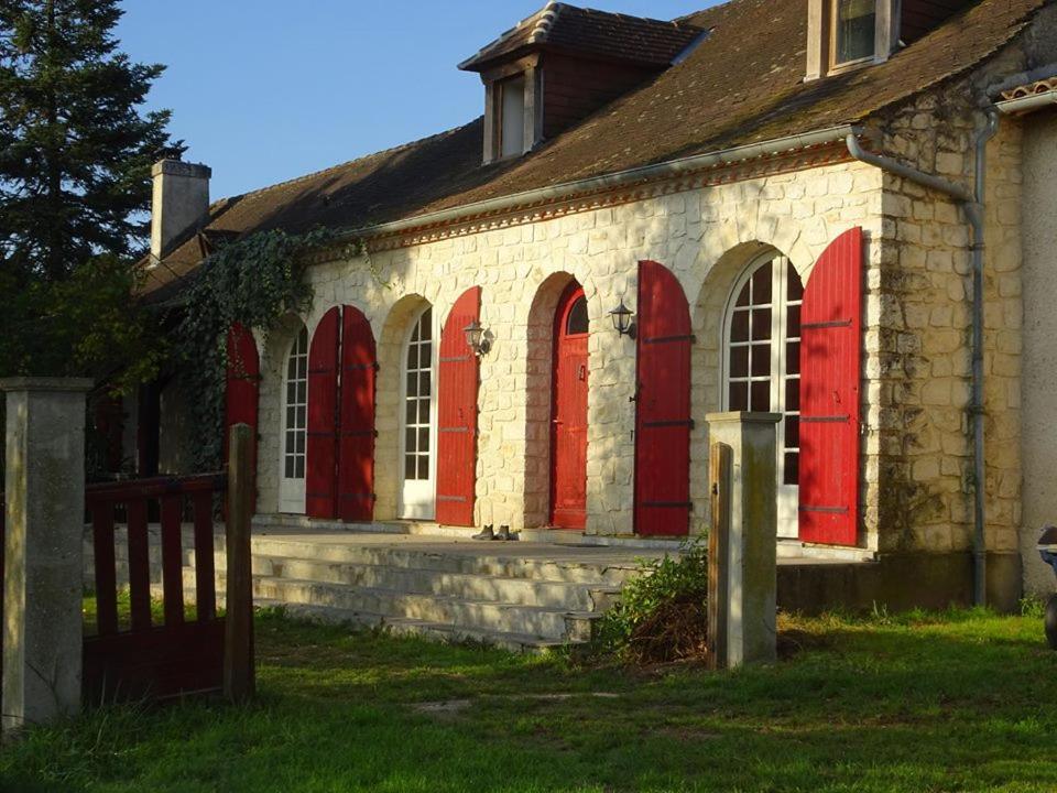 B&B Les Quatre Vents Montpon-Menesterol Экстерьер фото
